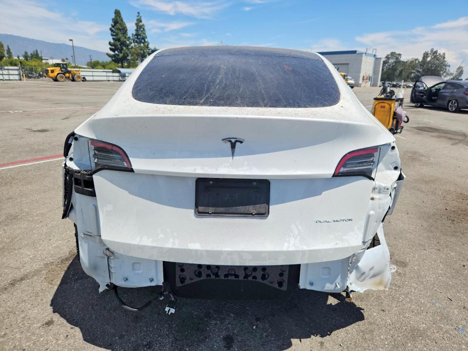 65864206 :رقم المزاد ، 7SAYGAEE7NF429723 vin ، 2022 Tesla Model Y مزاد بيع