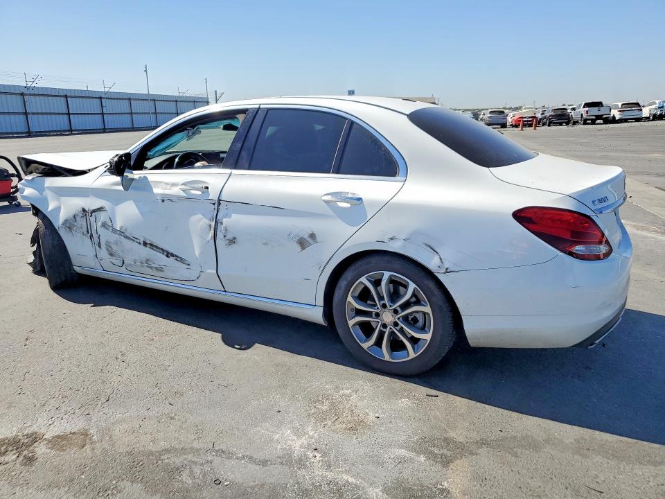 63796686 :رقم المزاد ، 55SWF4JB6GU130763 vin ، 2016 Mercedes-benz C مزاد بيع