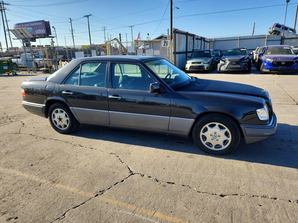 1995 Mercedes-benz E მანქანა იყიდება აუქციონზე, vin: WDBEA32E5SC159125, აუქციონის ნომერი: 65314436