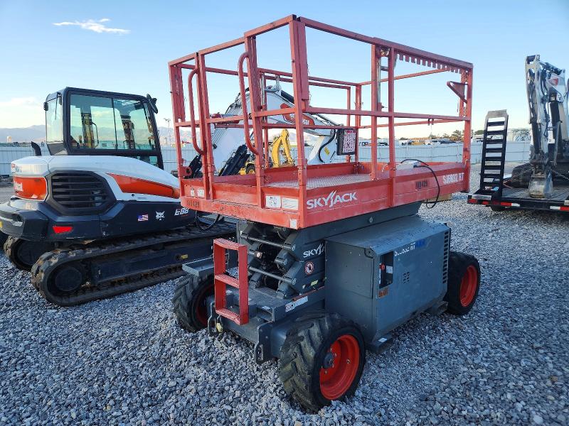 Продаж на аукціоні авто 2017 Skyjack Sj6832rt, vin: 37009956, номер лоту: 66757716