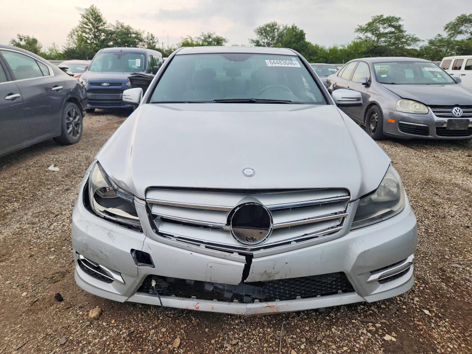 Продажа на аукционе авто 2012 Mercedes-benz C, vin: WDDGF8BBXCA713986, номер лота: 64483646