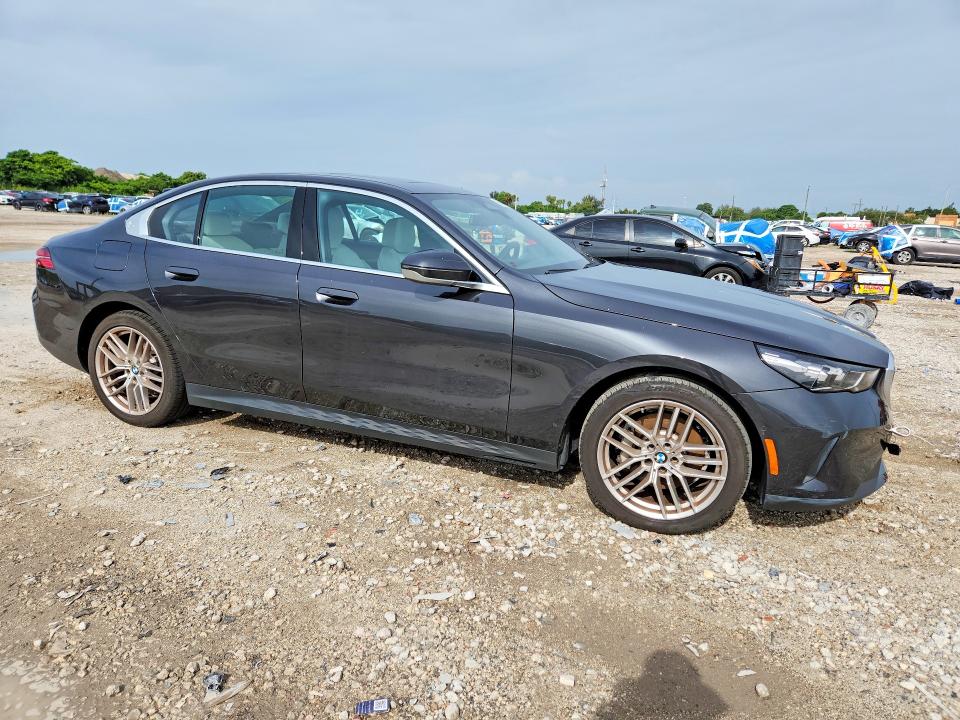 63601026 :رقم المزاد ، WBA43FJ04RCS78094 vin ، 2024 Bmw 530 مزاد بيع