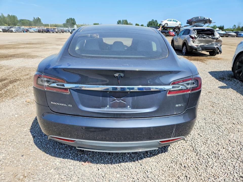 2015 Tesla Model S მანქანა იყიდება აუქციონზე, vin: 5YJSA1H28FFP74587, აუქციონის ნომერი: 66256316