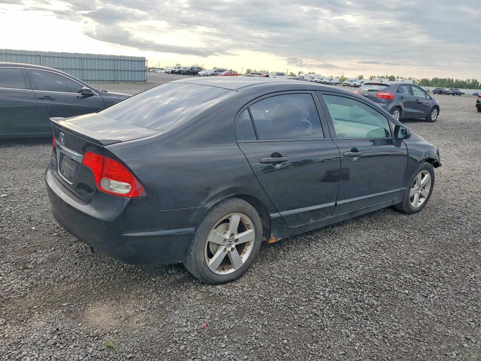 62446756 :رقم المزاد ، 2HGFA1F42BH100656 vin ، 2011 Honda Civic مزاد بيع