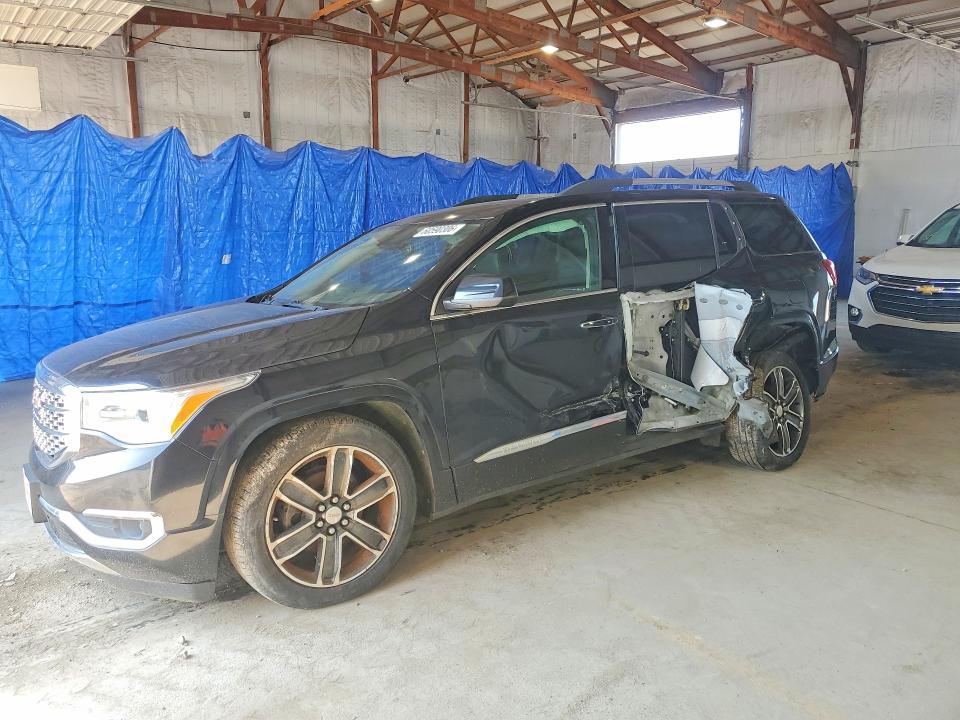 60590306 :رقم المزاد ، 1GKKNXLS1HZ123947 vin ، 2017 Gmc Acadia مزاد بيع