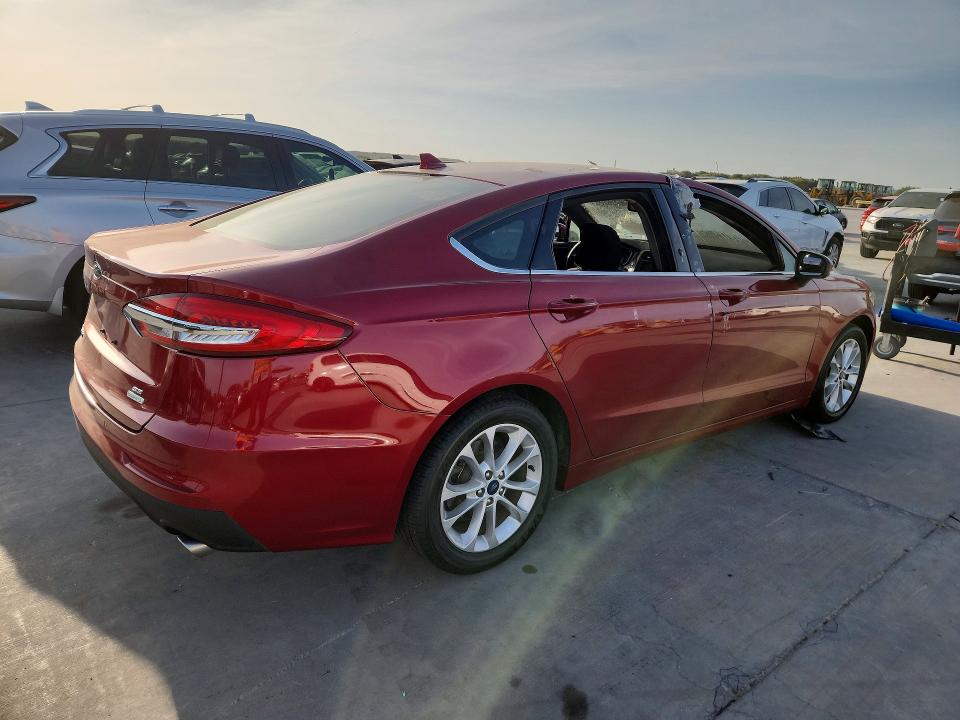 Продажа на аукционе авто 2019 Ford Fusion, vin: 3FA6P0HDXKR166029, номер лота: 65849646