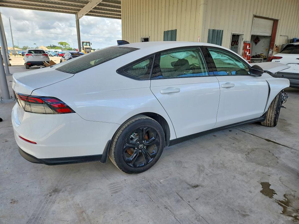 61647396 :رقم المزاد ، 1HGCY1F46SA075693 vin ، 2025 Honda Accord مزاد بيع