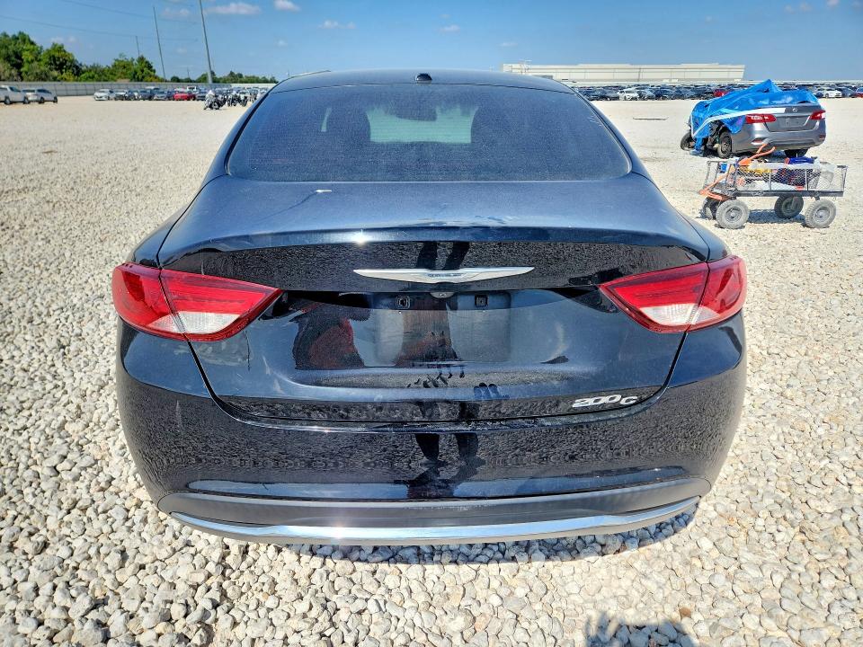 64231336 :رقم المزاد ، 1C3CCCCB0FN508570 vin ، 2015 Chrysler 200 مزاد بيع
