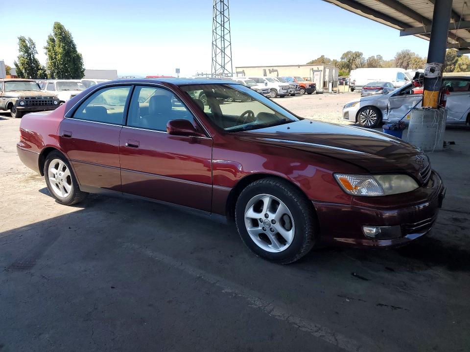 2001 Lexus Es მანქანა იყიდება აუქციონზე, vin: JT8BF28G410328560, აუქციონის ნომერი: 64084316
