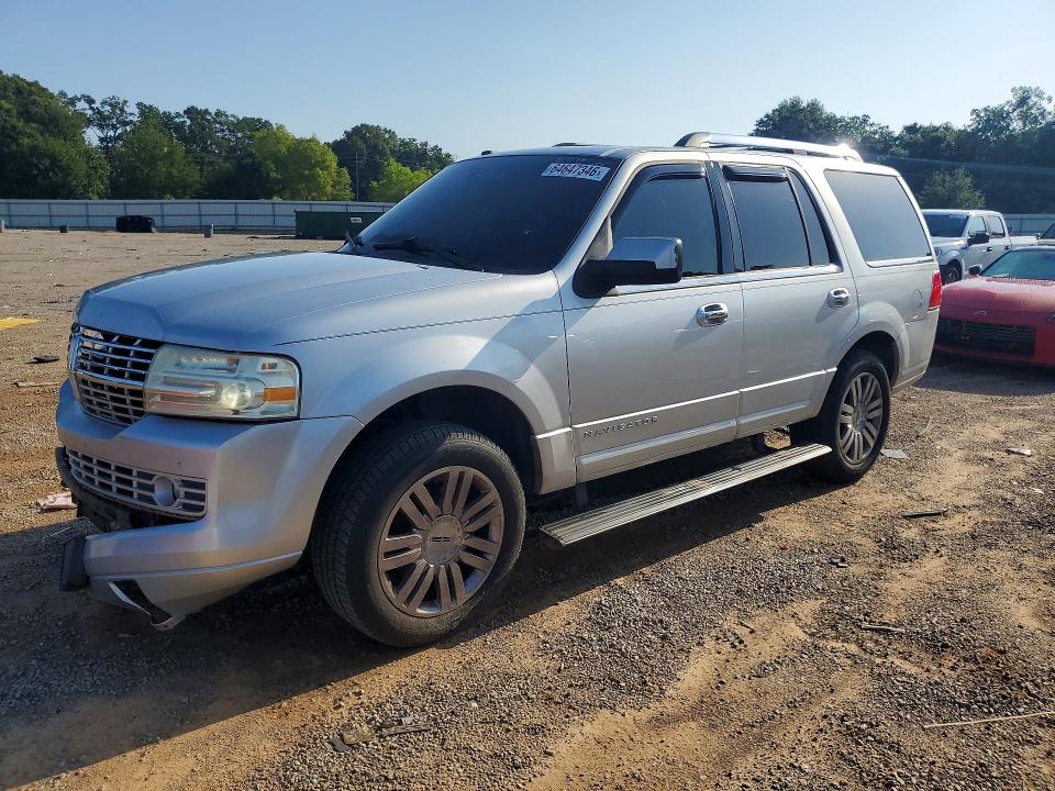 Auction sale of the 2011 Lincoln Navigator, vin: 5LMJJ2H5XBEJ07990, lot number: 64647346