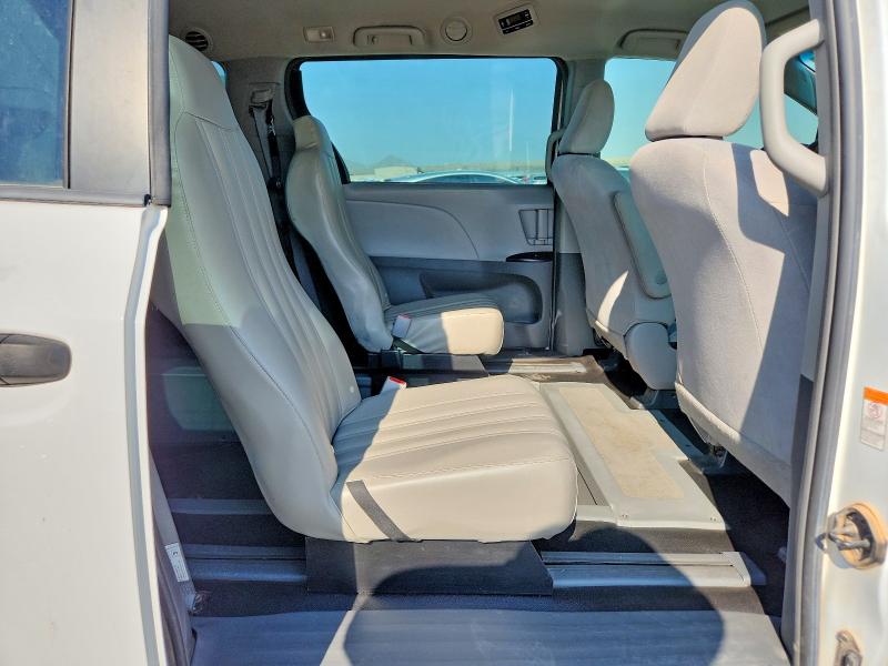 Aukcja sprzedaży 2017 Toyota Sienna, vin: 5TDZZ3DC8HS875841, numer aukcji: 63424256