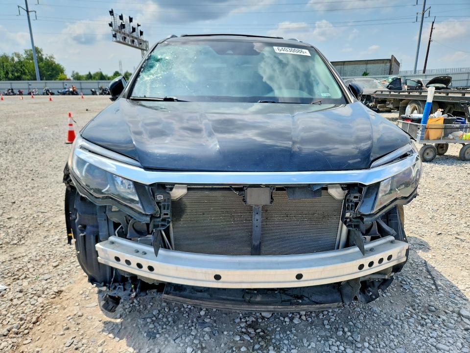 64030086 :رقم المزاد ، 5FNYF6H90HB081103 vin ، 2017 Honda Pilot مزاد بيع