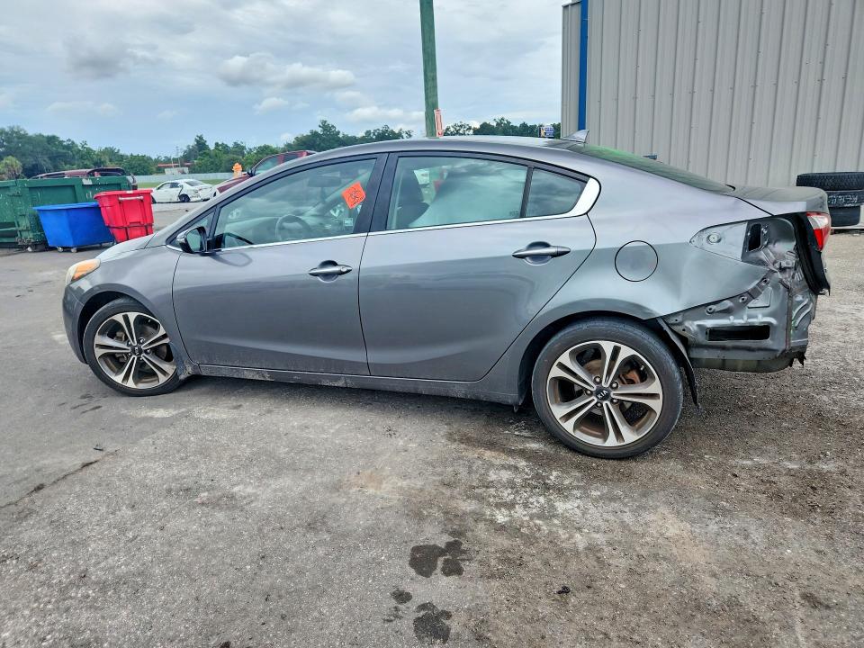 2015 Kia Forte მანქანა იყიდება აუქციონზე, vin: KNAFX4A88F5318412, აუქციონის ნომერი: 63498106