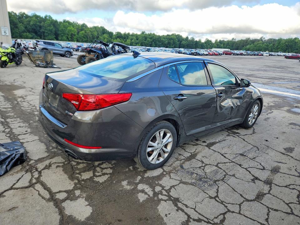 2013 Kia Optima მანქანა იყიდება აუქციონზე, vin: 5XXGN4A70DG216227, აუქციონის ნომერი: 60016726