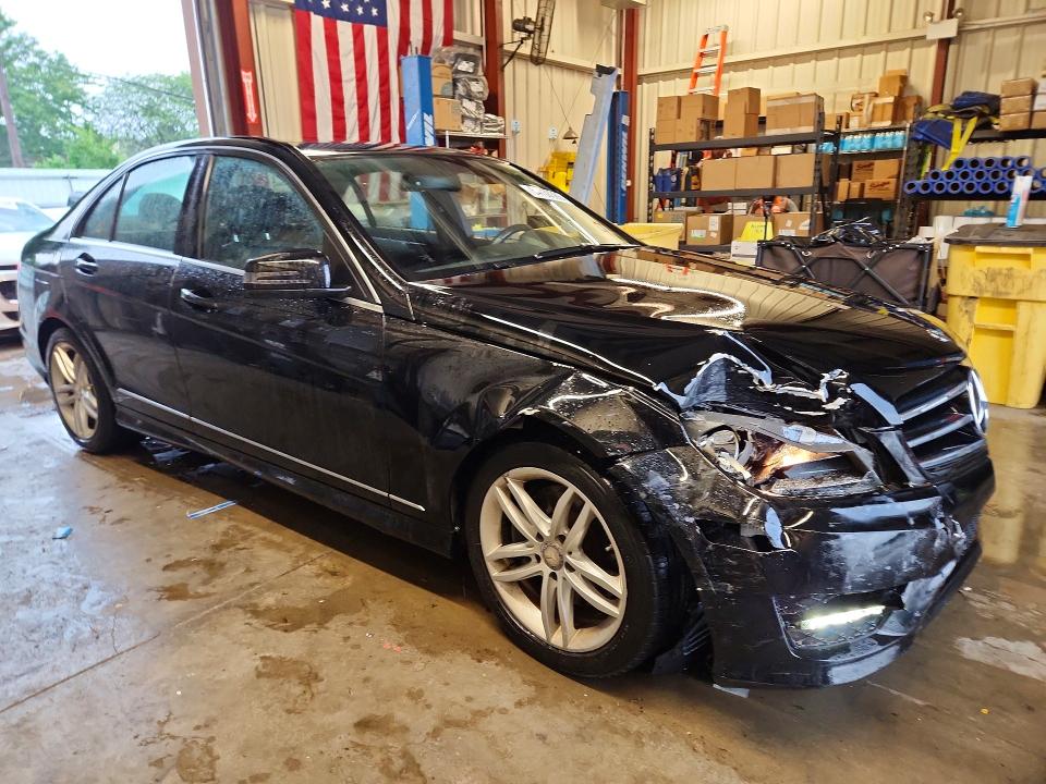 Продажа на аукционе авто 2014 Mercedes-benz C, vin: WDDGF8AB3EG177349, номер лота: 64738386