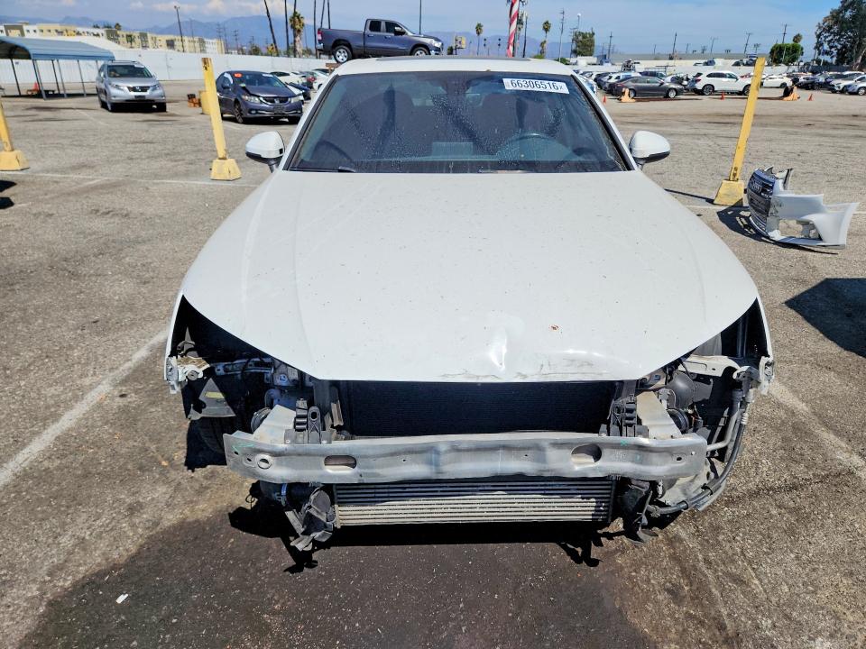2019 Audi A4 მანქანა იყიდება აუქციონზე, vin: WAUGMAF40KN011747, აუქციონის ნომერი: 66306516