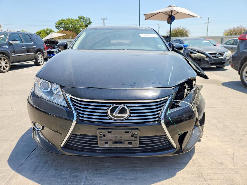 66072616 :رقم المزاد ، JTHBK1GG3E2112457 vin ، 2014 Lexus Es مزاد بيع