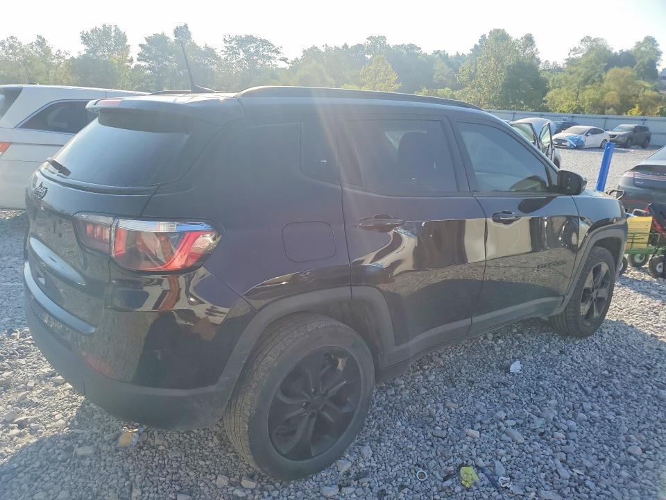 66907326 :رقم المزاد ، 3C4NJDBBXJT402122 vin ، 2018 Jeep Compass مزاد بيع