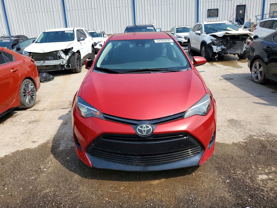 64303636 :رقم المزاد ، 2T1BURHE5HC878087 vin ، 2017 Toyota Corolla مزاد بيع
