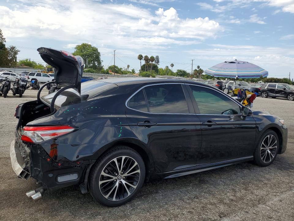 Продажа на аукционе авто 2018 Toyota Camry, vin: 4T1B11HK4JU103669, номер лота: 64271106