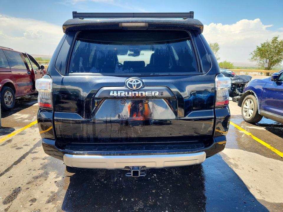 64044866 :رقم المزاد ، JTERU5JR0M5931673 vin ، 2021 Toyota 4runner مزاد بيع