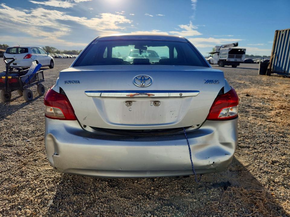 66629466 :رقم المزاد ، JTDBT923X84010440 vin ، 2008 Toyota Yaris مزاد بيع