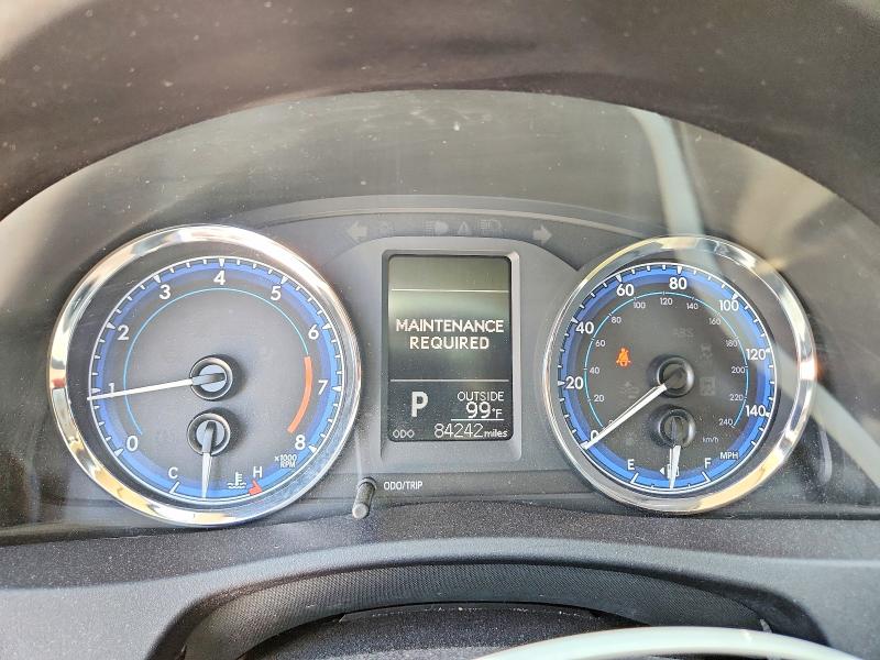 Продажа на аукционе авто 2018 Toyota Corolla, vin: 2T1BURHE6JC023470, номер лота: 63594976