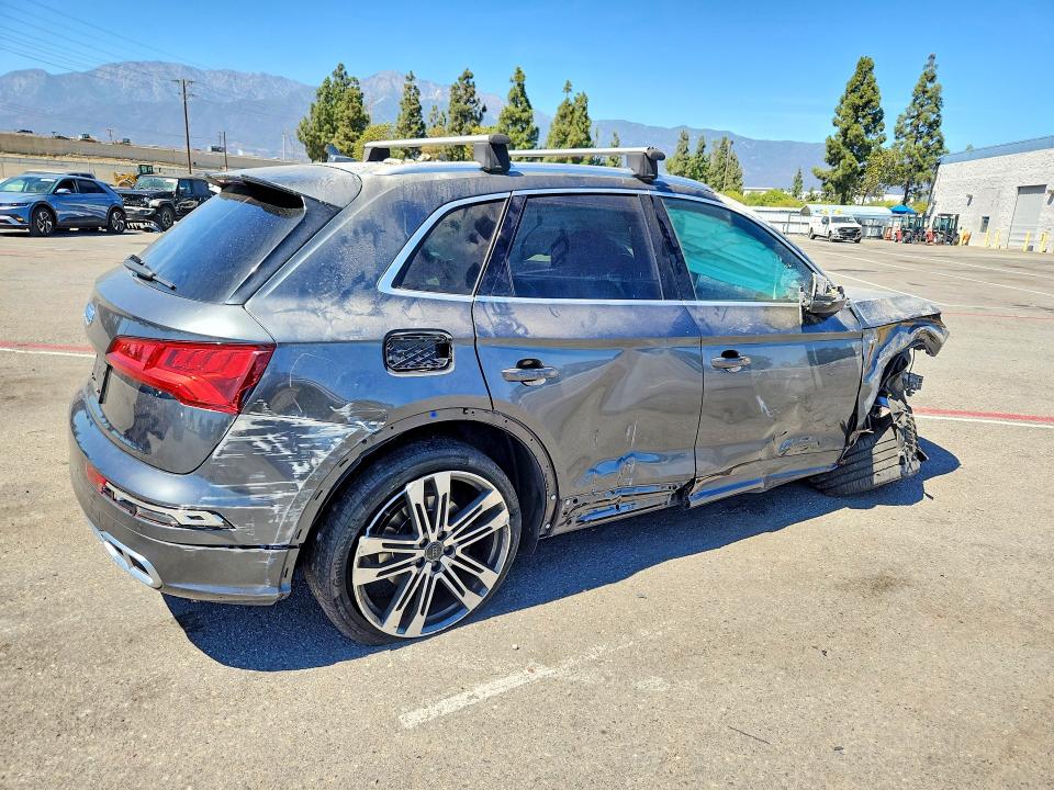 2018 Audi Sq5 მანქანა იყიდება აუქციონზე, vin: WA1A4AFYXJ2009767, აუქციონის ნომერი: 65690696
