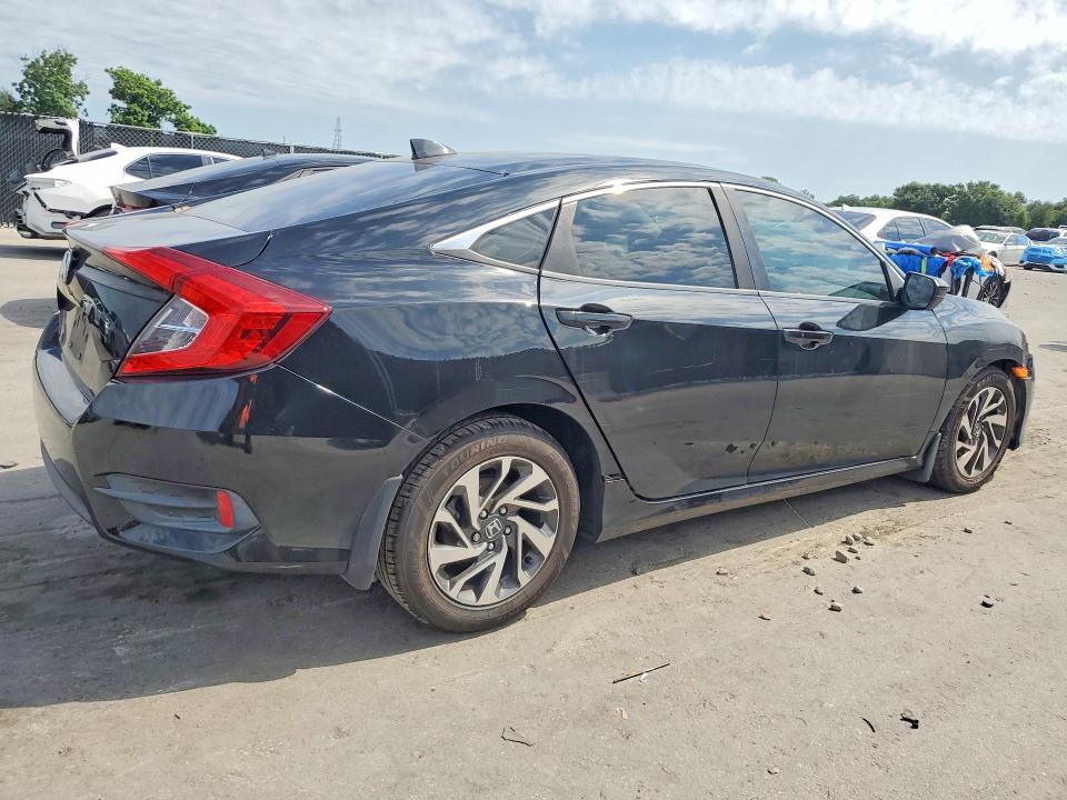65838256 :رقم المزاد ، 19XFC2F71HE081837 vin ، 2017 Honda Civic مزاد بيع