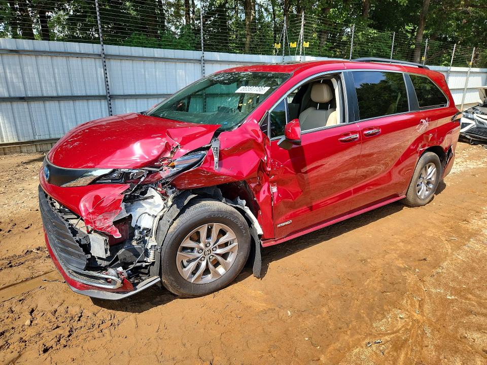 Auction sale of the 2021 Toyota Sienna, vin: 5TDYRKEC5MS005205, lot number: 66597786