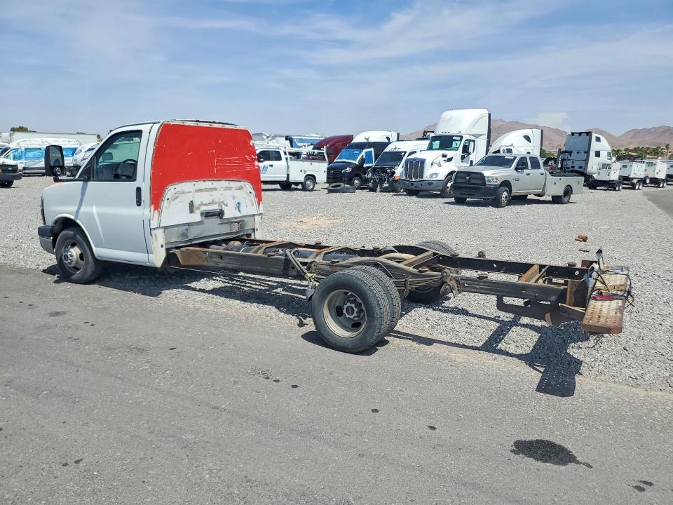 66074636 :رقم المزاد ، 1GD373CG3F1131442 vin ، 2015 Gmc Savana مزاد بيع