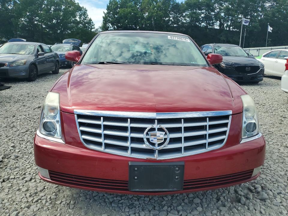 63739916 :رقم المزاد ، 1G6KD5E66BU117040 vin ، 2011 Cadillac Dts مزاد بيع
