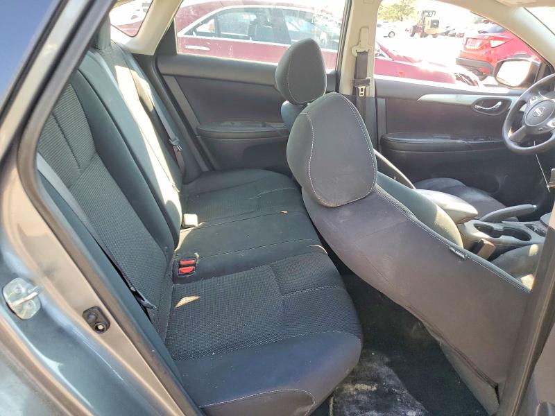 63874426 :رقم المزاد ، 3N1AB7AP8JY221147 vin ، 2018 Nissan Sentra مزاد بيع