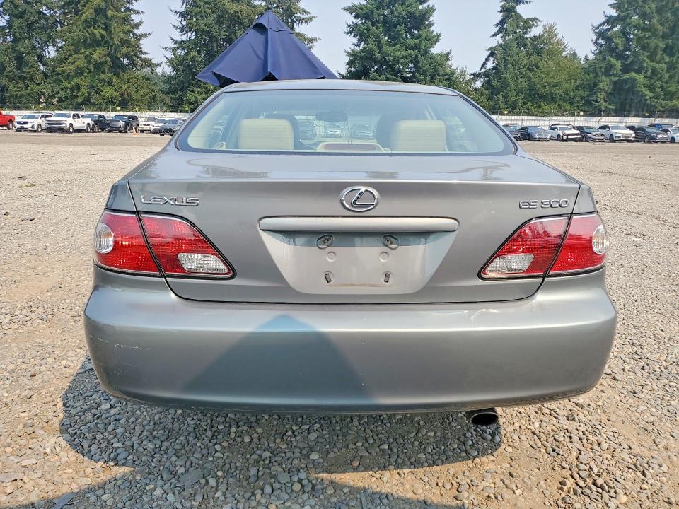 63938166 :رقم المزاد ، JTHBF30G220041737 vin ، 2002 Lexus Es مزاد بيع