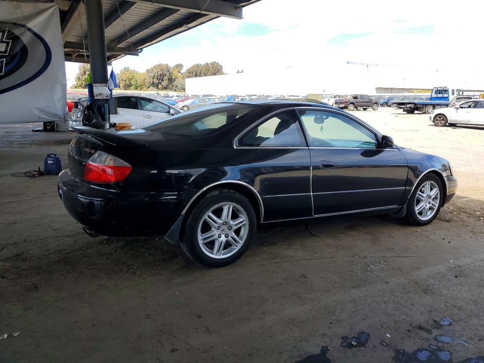 66118856 :رقم المزاد ، 19UYA42653A015439 vin ، 2003 Acura 3.2cl مزاد بيع