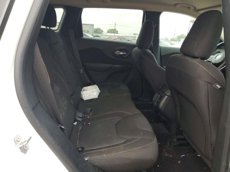 63877936 :رقم المزاد ، 1C4PJLCS5HW535084 vin ، 2017 Jeep Cherokee مزاد بيع