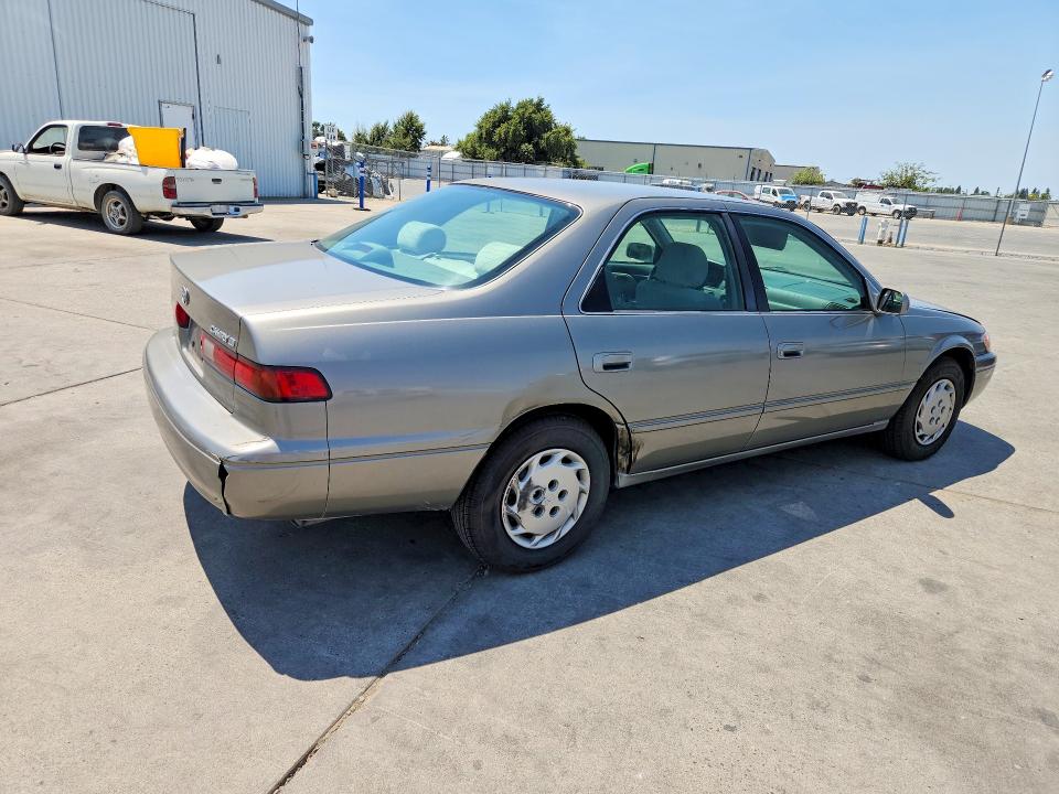 63788176 :رقم المزاد ، 4T1BG22K9VU179097 vin ، 1997 Toyota Camry مزاد بيع