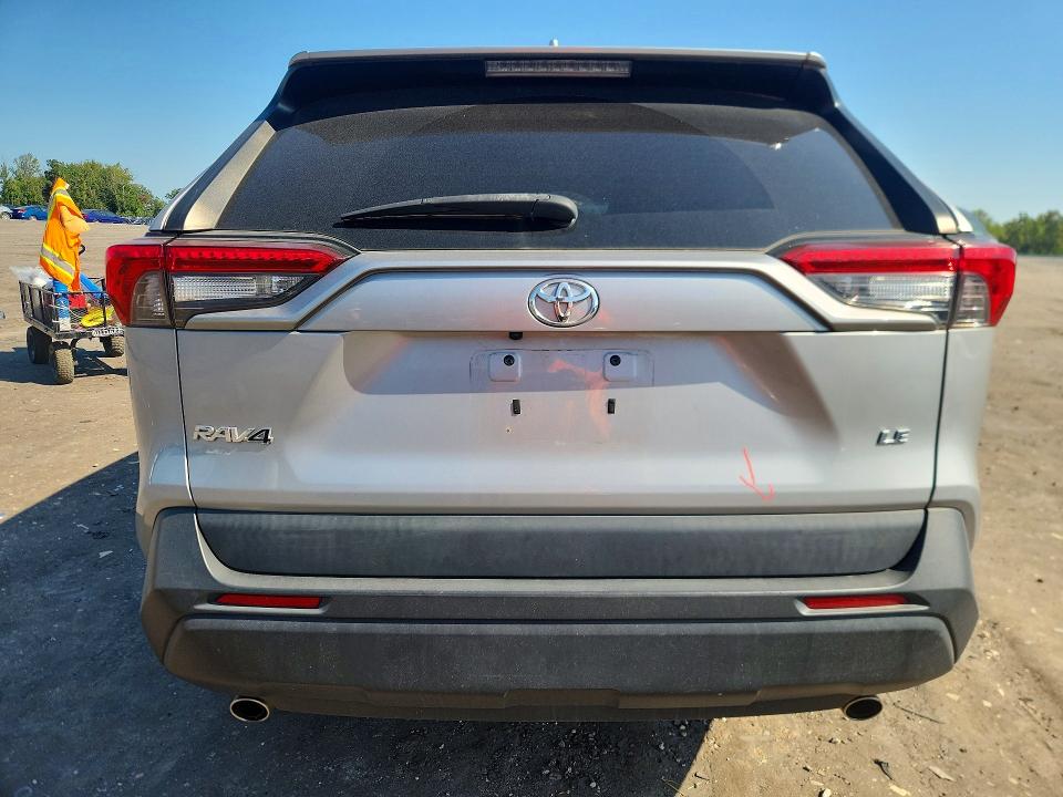 Продажа на аукционе авто 2021 Toyota Rav4, vin: 2T3H1RFV3MW136079, номер лота: 65872696