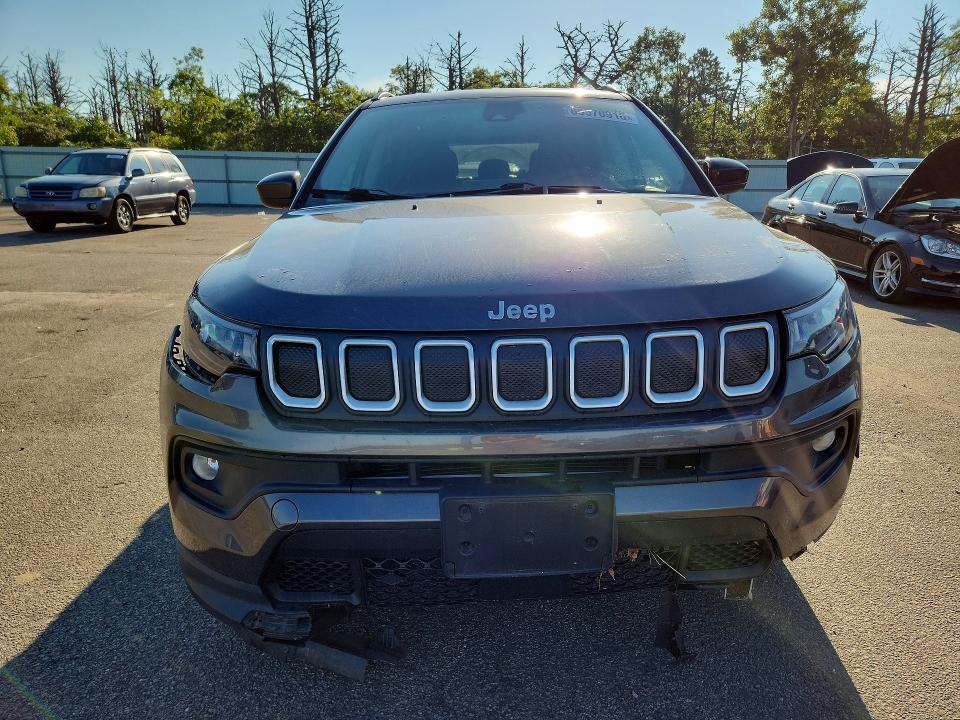 65570916 :رقم المزاد ، 3C4NJDBB7NT107033 vin ، 2022 Jeep Compass مزاد بيع