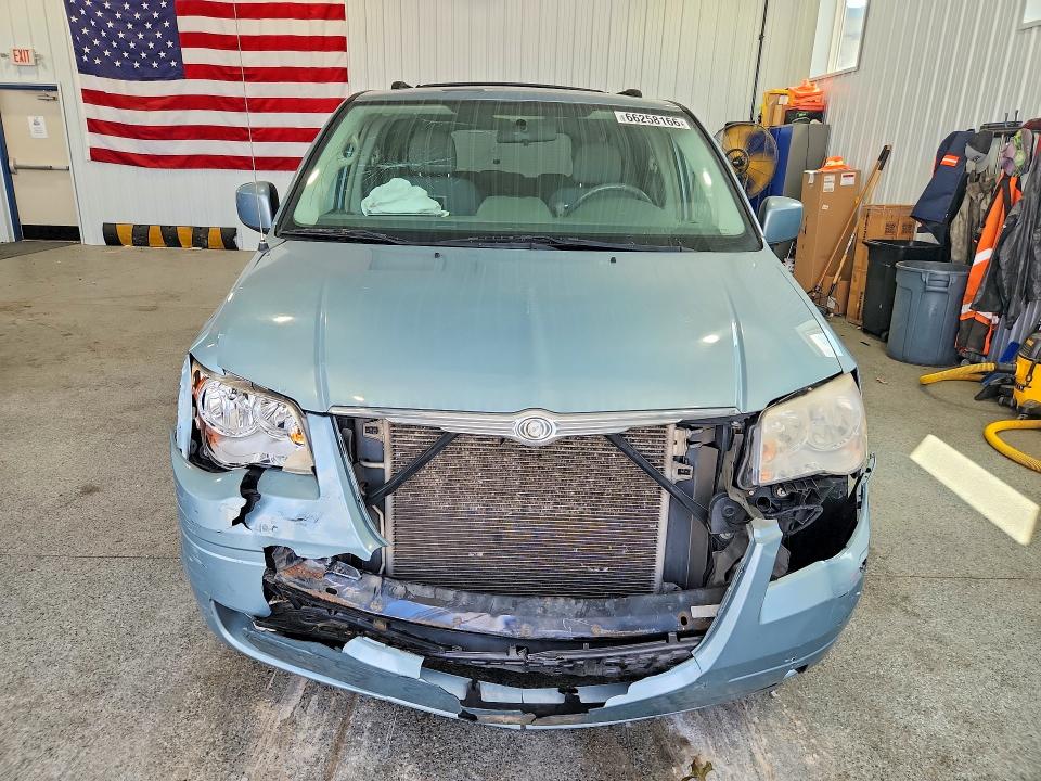 66258166 :رقم المزاد ، 2A4RR5D14AR338645 vin ، 2010 Chrysler Town & Country مزاد بيع