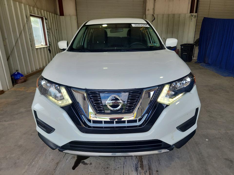 2017 Nissan Rogue მანქანა იყიდება აუქციონზე, vin: KNMAT2MV8HP614939, აუქციონის ნომერი: 65052266