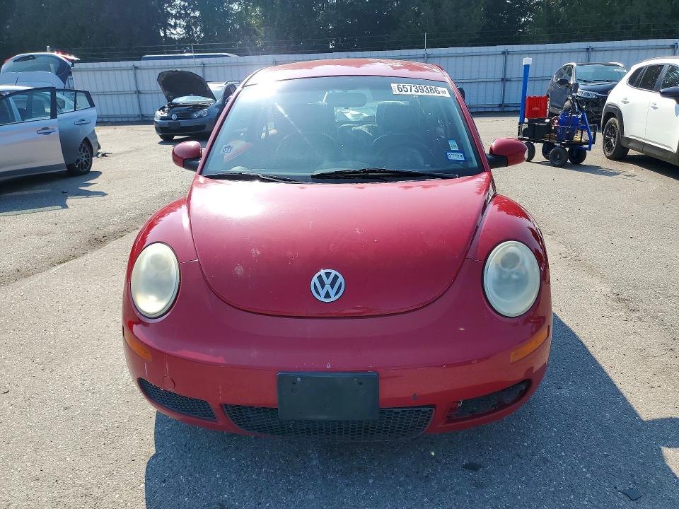2010 Volkswagen New Beetle მანქანა იყიდება აუქციონზე, vin: 3VWPG3AG4AM008928, აუქციონის ნომერი: 65739386