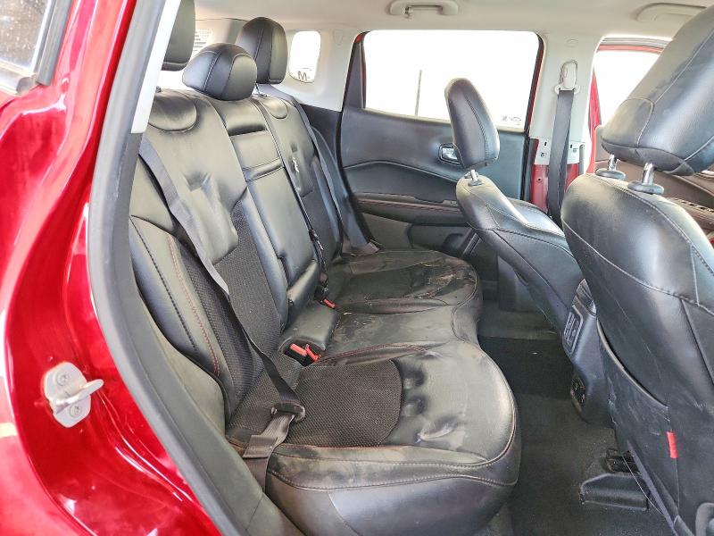 64242526 :رقم المزاد ، 3C4NJDDB7KT752953 vin ، 2019 Jeep Compass مزاد بيع