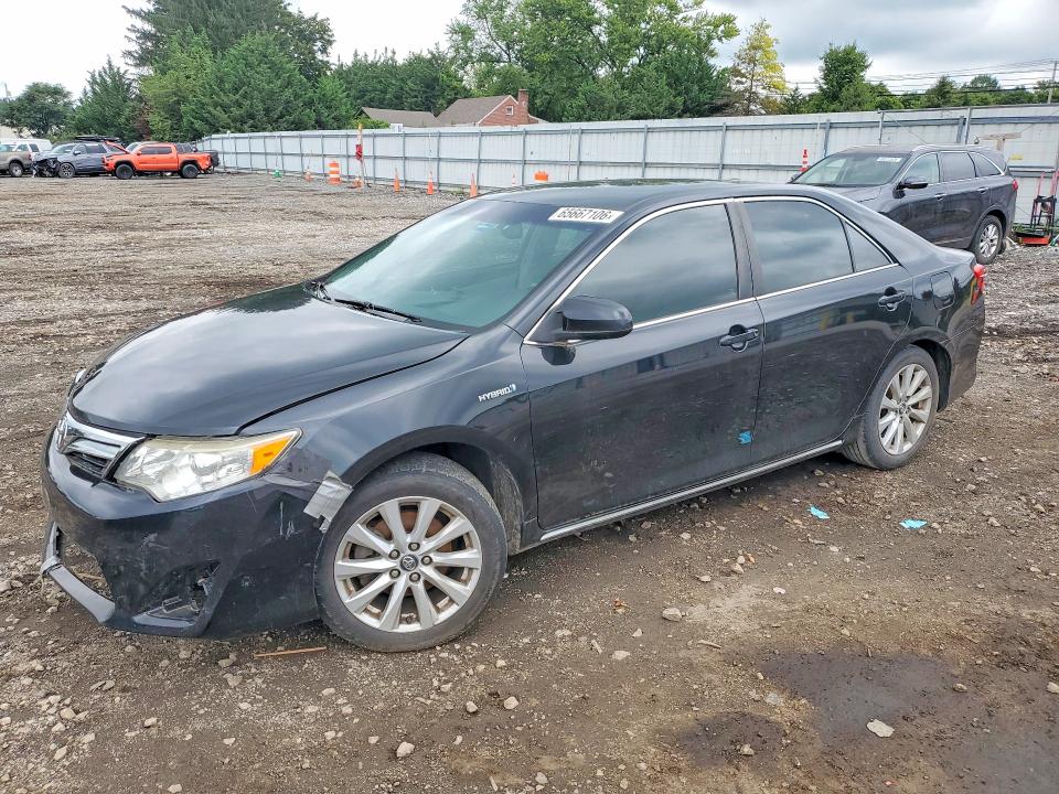 2014 Toyota Camry Hybrid მანქანა იყიდება აუქციონზე, vin: 4T1BD1FK8EU131782, აუქციონის ნომერი: 65667106