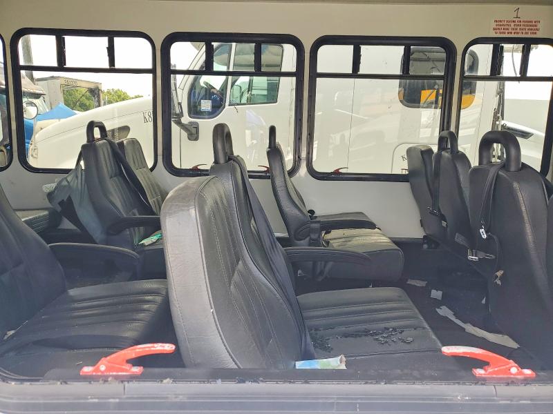 68066006 :رقم المزاد ، 1FDEE3FS8KDC12265 vin ، 2019 Ford Econoline مزاد بيع