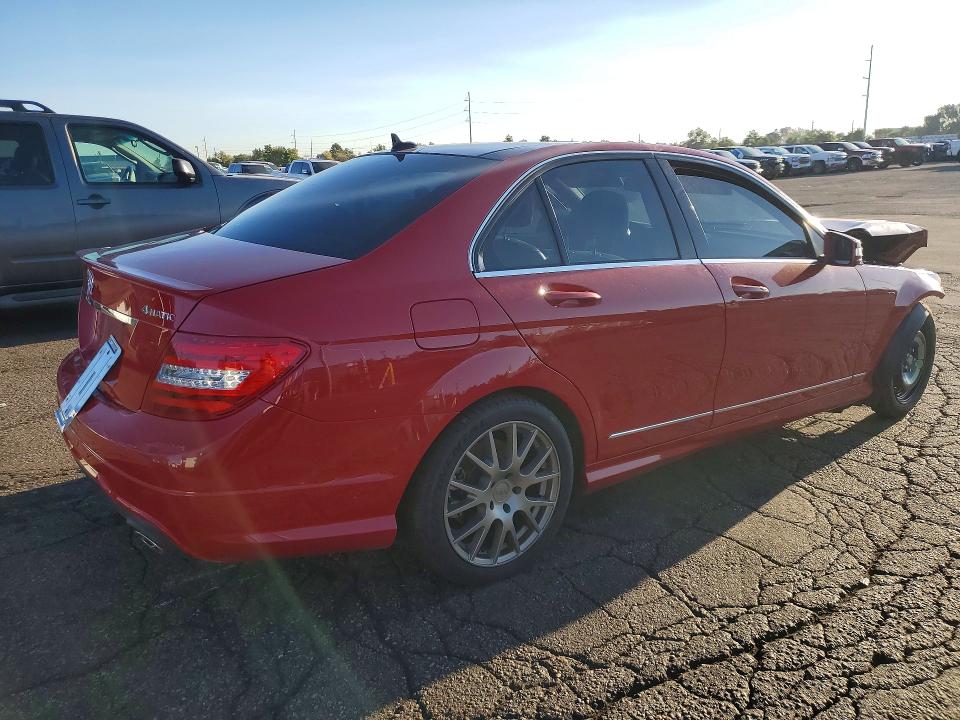 65239466 :رقم المزاد ، WDDGF8AB3ER306839 vin ، 2014 Mercedes-benz C مزاد بيع