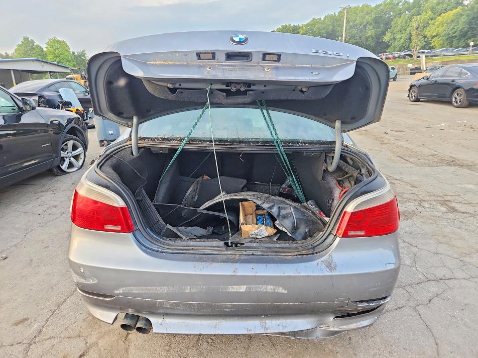 2004 Bmw 530i მანქანა იყიდება აუქციონზე, vin: WBANA73594B060921, აუქციონის ნომერი: 66838806