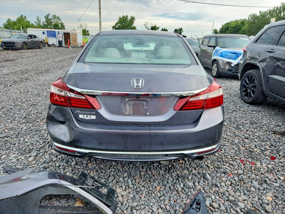 65679286 :رقم المزاد ، 1HGCR2F34HA007587 vin ، 2017 Honda Accord مزاد بيع