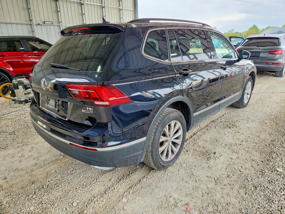 65490596 :رقم المزاد ، 3VV2B7AX9JM100203 vin ، 2018 Volkswagen Tiguan مزاد بيع