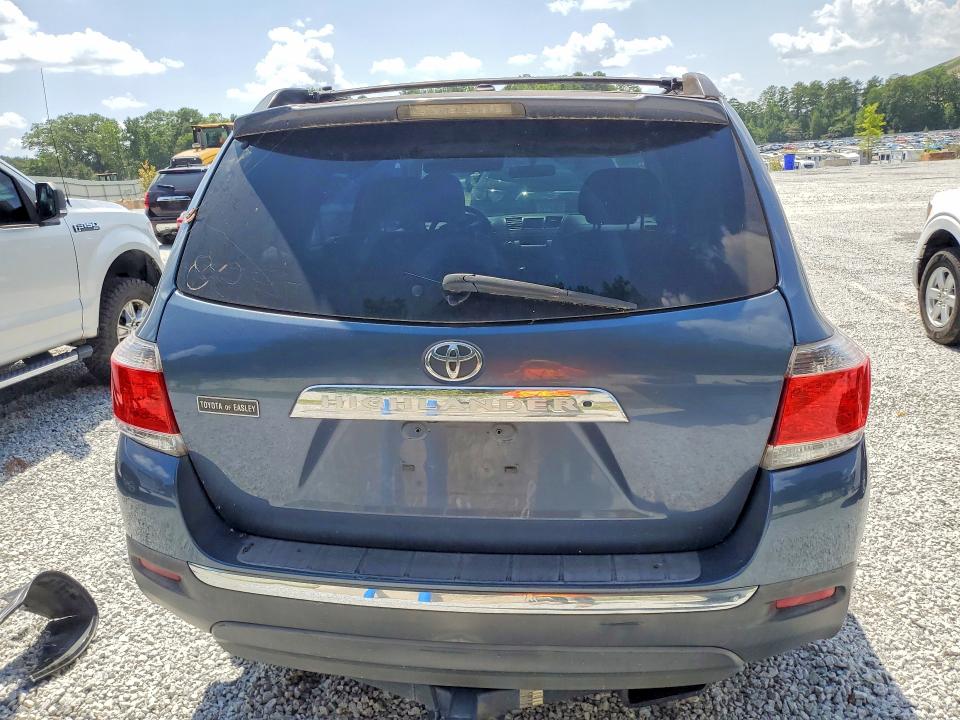 2011 Toyota Highlander მანქანა იყიდება აუქციონზე, vin: 5TDZA3EH8BS007735, აუქციონის ნომერი: 65451206